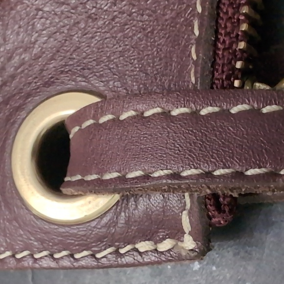 Roots Brown Leather Women's Crossbody Bag. - Picture 8 of 10